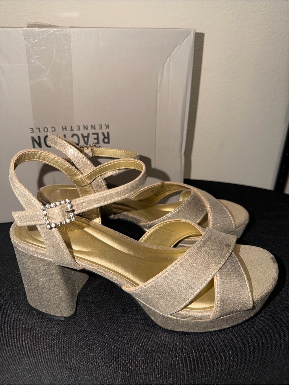 CLEARANCE 💎 Kenneth Cole Gold Platform Sandals with Rhinestone Buckle